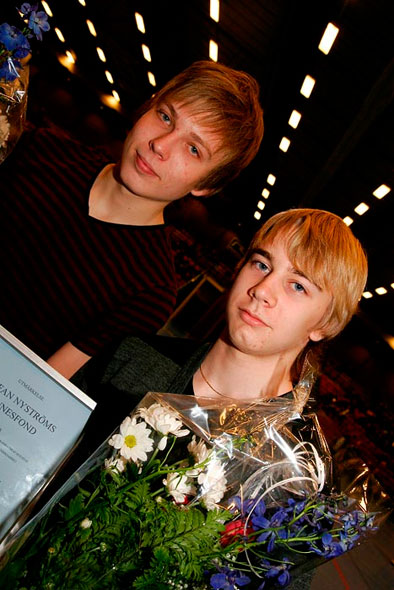 Andreas Brjesson och Erik Karlsson, rets ungdomsstipendiater frn IFK Skvde FK